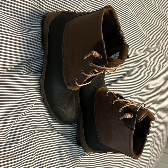 Sperry duck boots. Women’s size 8 - Picture 3 of 10
